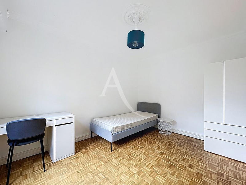 Appartement - 79 m² - 5 pièces