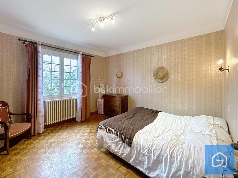 Maison - 173 m² - 9 pièces