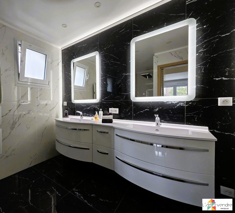 Maison - 170 m² - 6 pièces