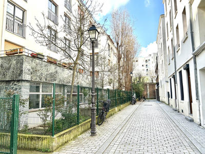 Bureau - 87 m² - 6 pièces