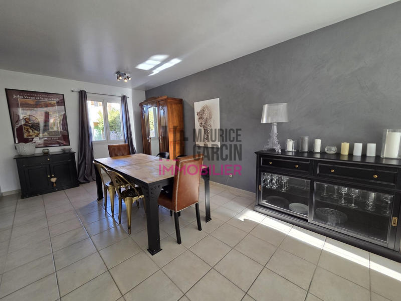 Maison - 99 m² - 4 pièces