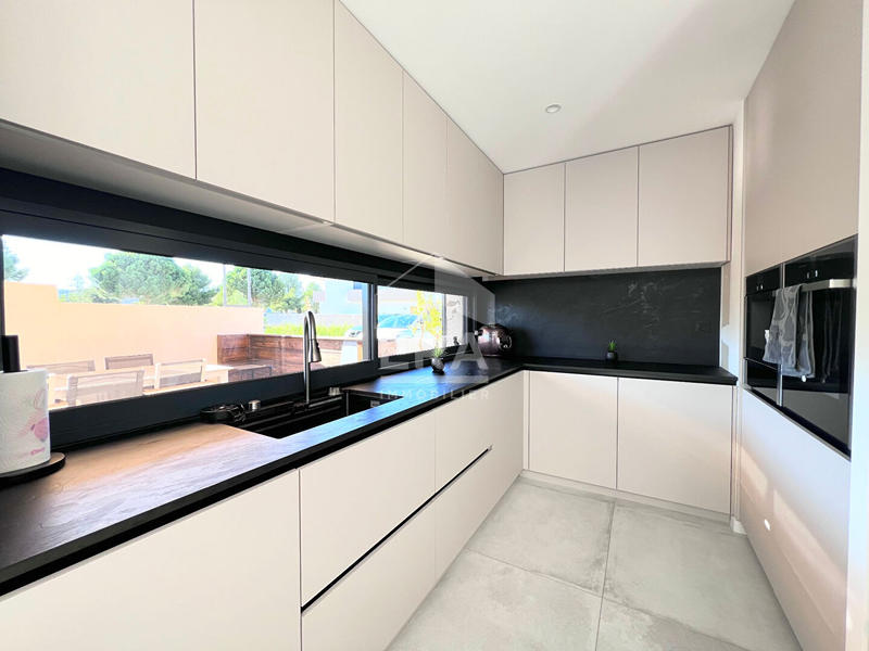 Maison - 138 m² - 5 pièces