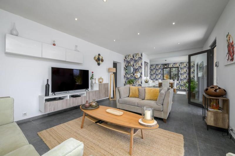 Maison - 166 m² - 5 pièces