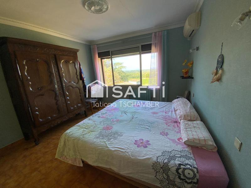 Maison - 327 m² - 9 pièces