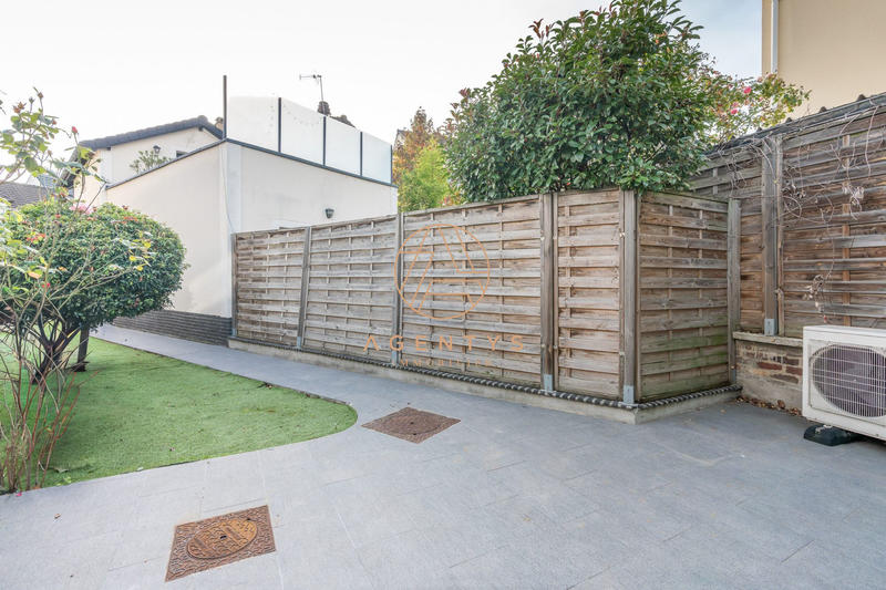 Maison - 104 m² - 3 pièces