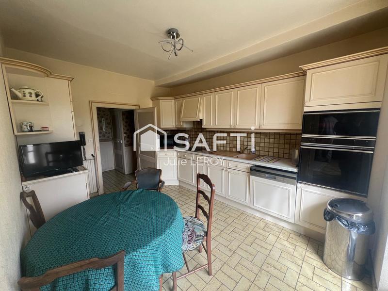 Maison - 151 m² - 8 pièces