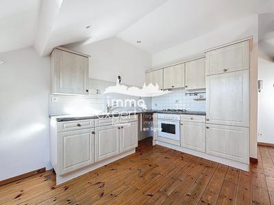 Appartement - 90 m² - 4 pièces