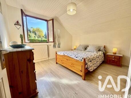 Maison - 212 m² - 4 pièces