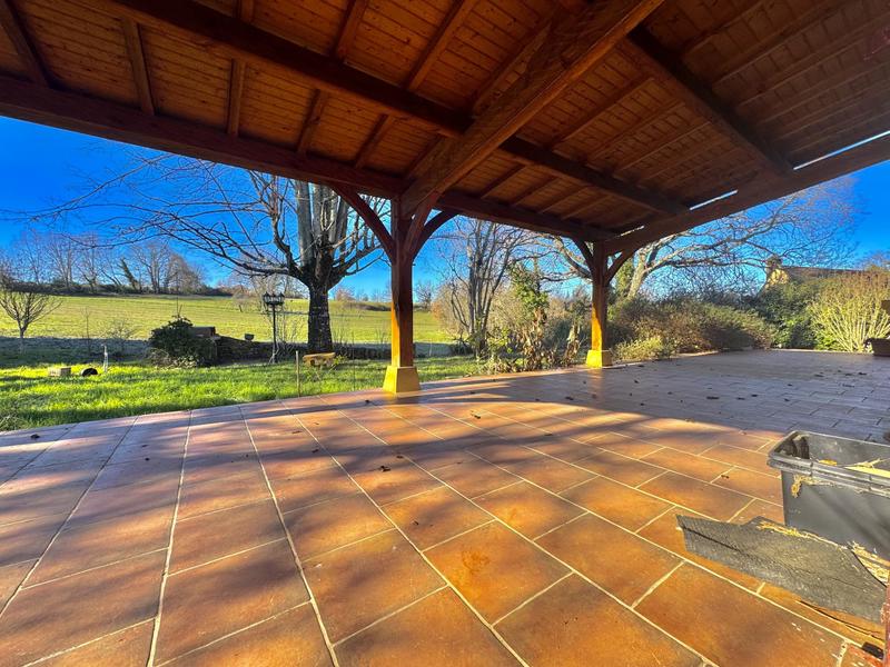 Maison - 140 m² - 5 pièces