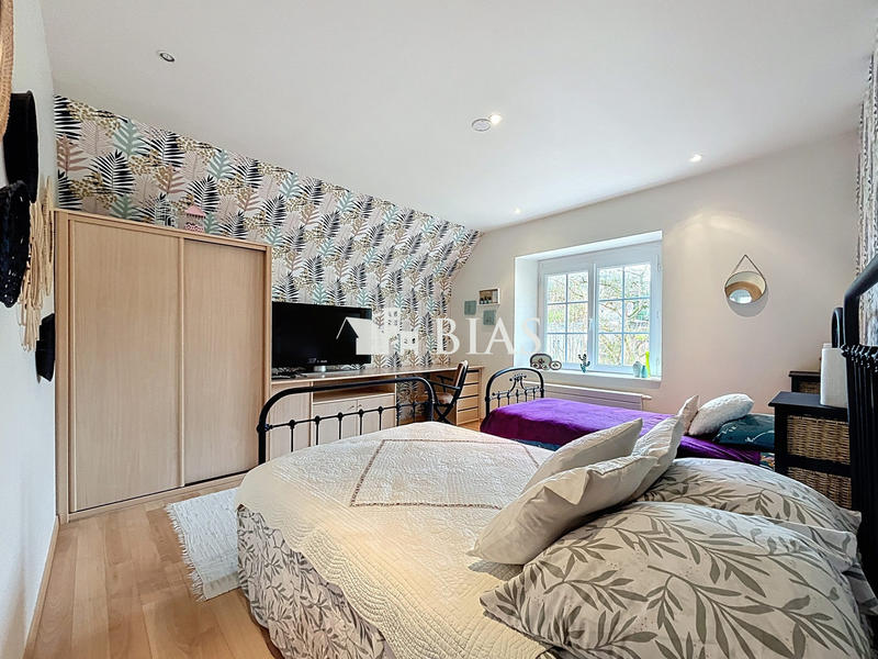 Maison - 350 m² - 12 pièces