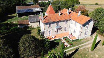 Maison - 365 m² - 10 pièces