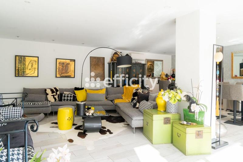 Maison - 155 m² - 5 pièces