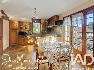 Maison - 188 m² - 7 pièces