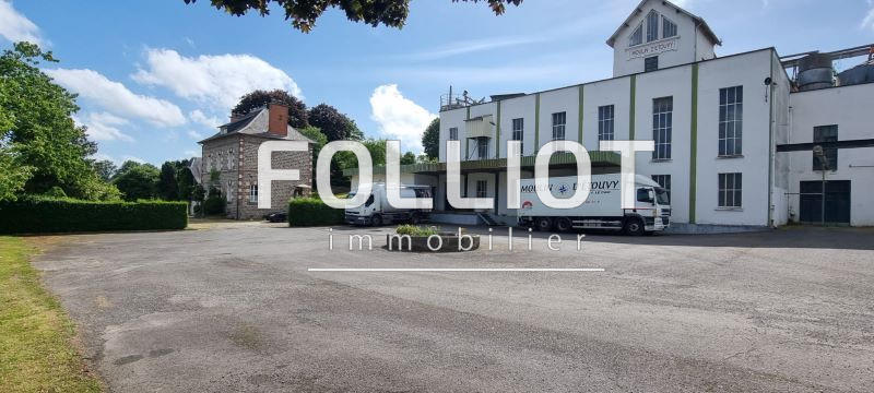 Local d'activité / Entrepôt - 441 m²