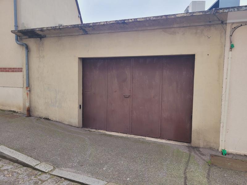 Parking / Garage - 35 m²