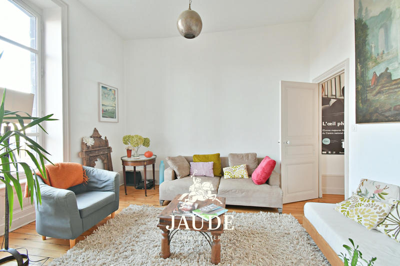 Appartement - 236 m² - 9 pièces