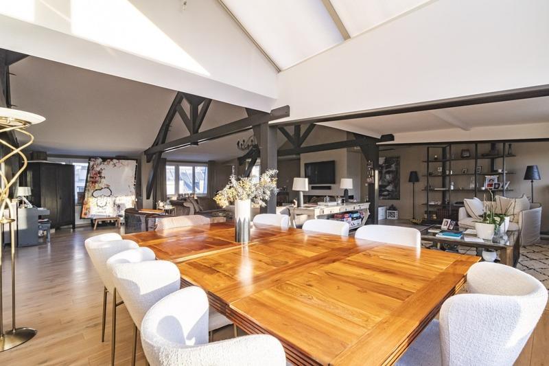 Appartement ancien - 290 m² - 7 pièces