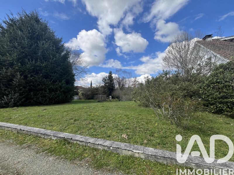 Maison - 250 m² - 6 pièces