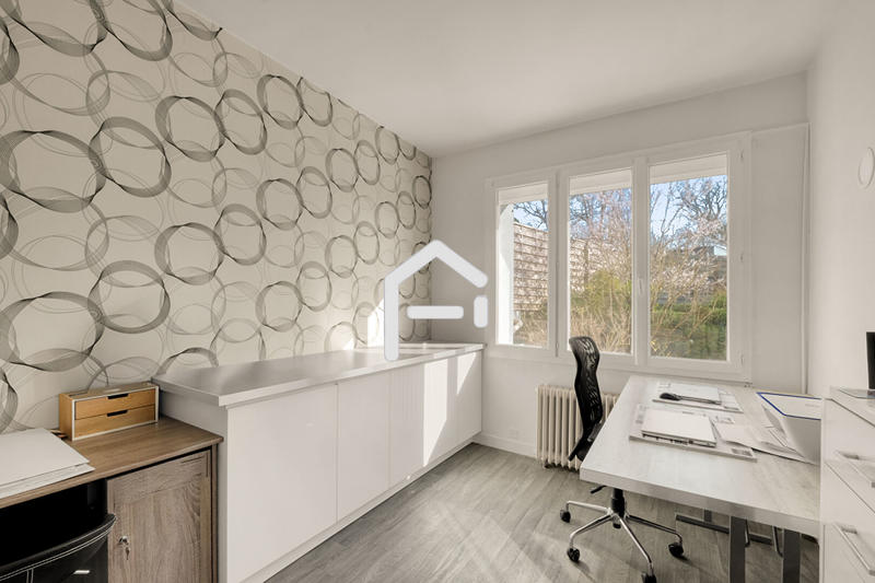 Maison - 478 m² - 12 pièces