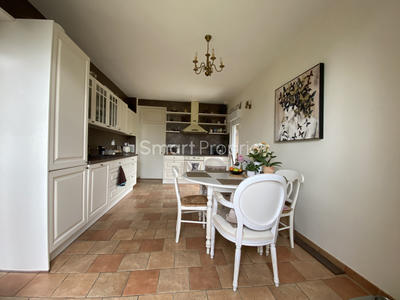 Maison - 140 m² - 6 pièces