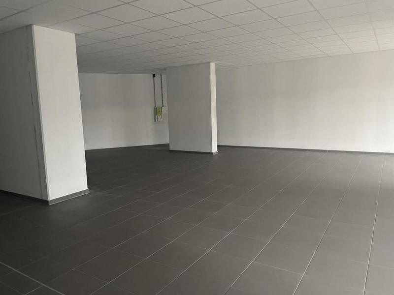 Divers - 132 m² - 1 pièce