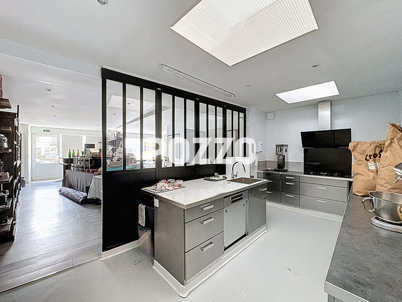 Maison - 178 m² - 9 pièces