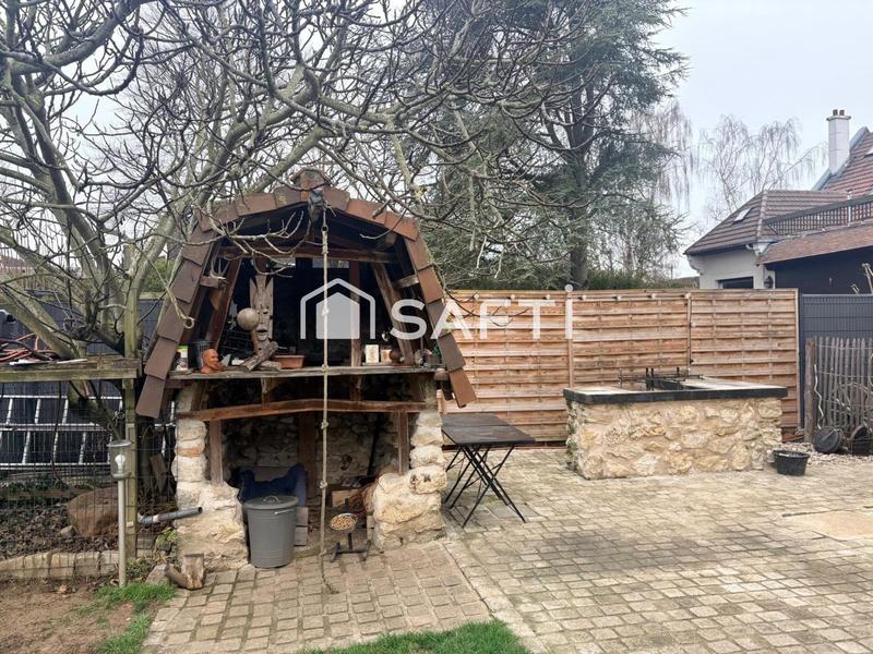 Maison - 205 m² - 10 pièces