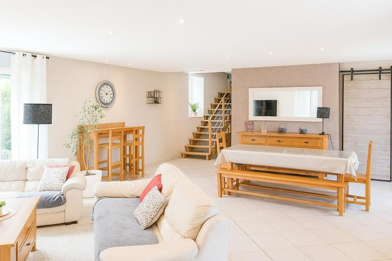 Maison - 200 m² - 9 pièces