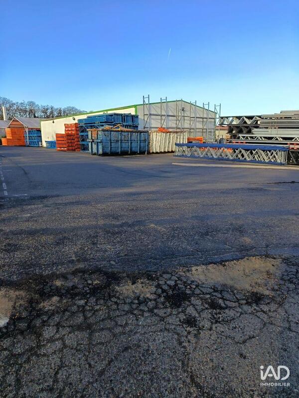 Local commercial - 2 970 m²