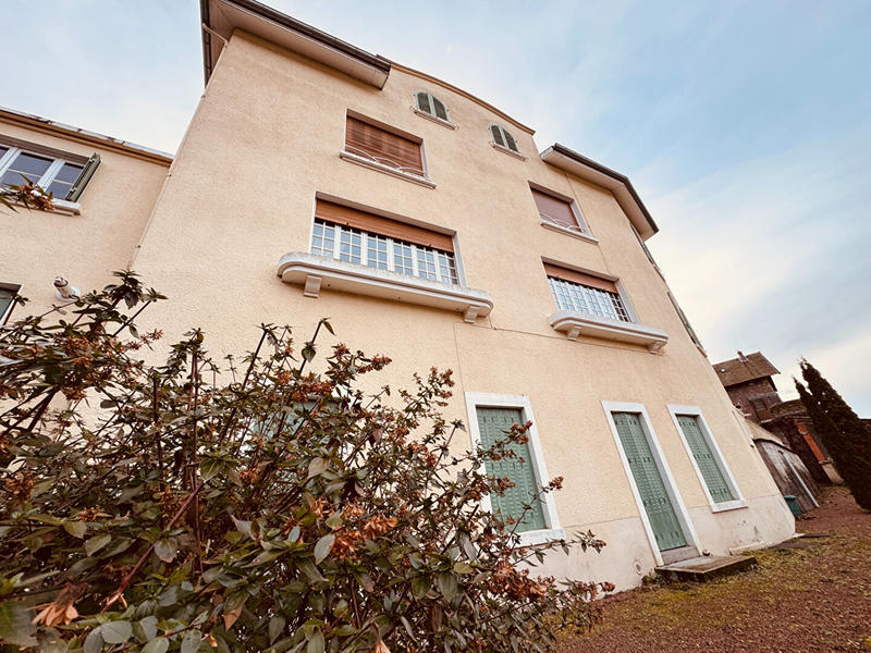 Maison - 316 m² - 9 pièces