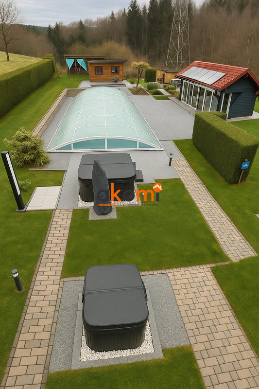 Maison traditionnelle - 241 m² - 10 pièces