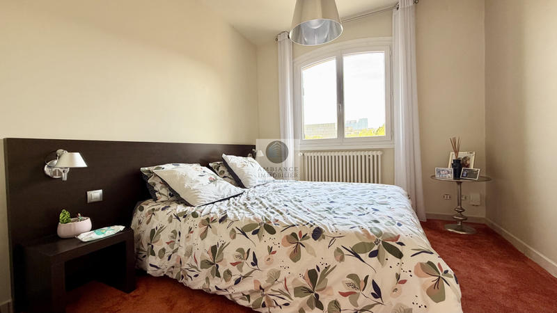 Maison - 284 m² - 8 pièces