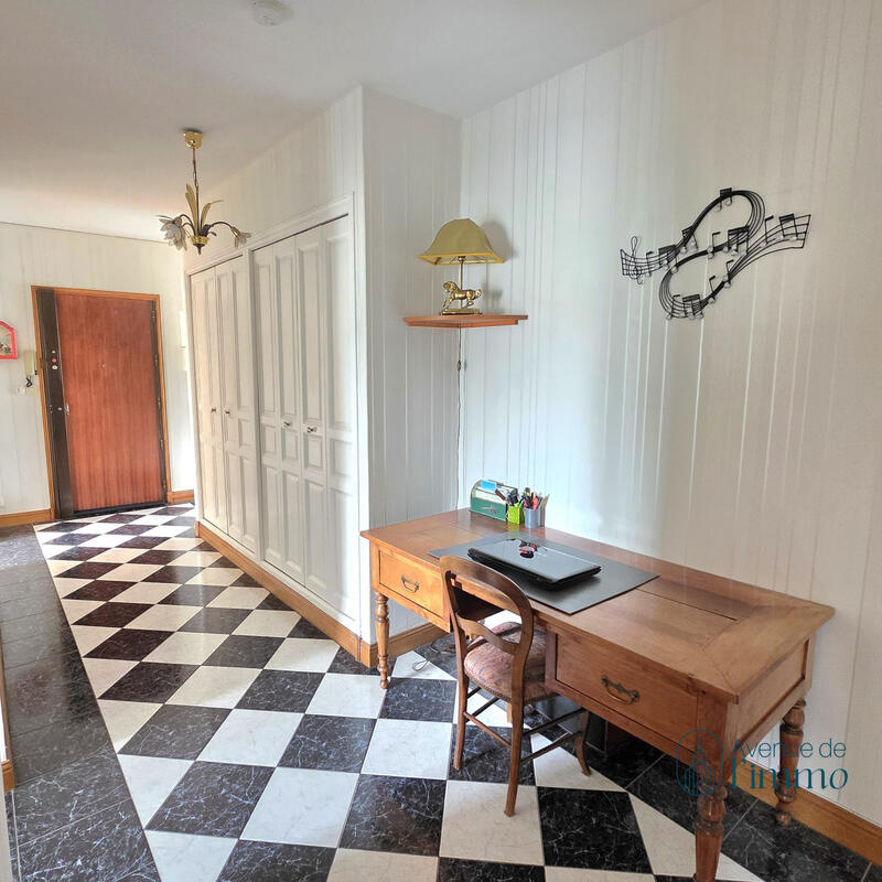 Appartement - 91 m² - 4 pièces