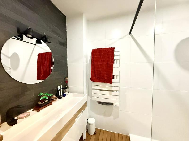 Appartement ancien - 98 m² - 4 pièces