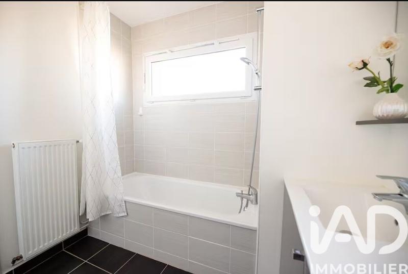 Maison - 88 m² - 4 pièces