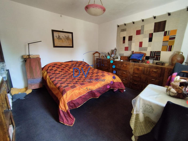 Maison - 230 m² - 7 pièces