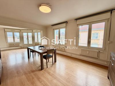 Appartement - 111 m² - 5 pièces