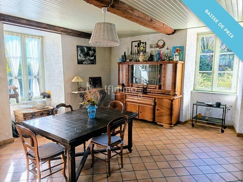 Propriété - 312 m² - 11 pièces