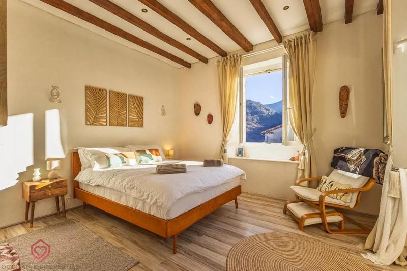 Propriété - 177 m² - 7 pièces