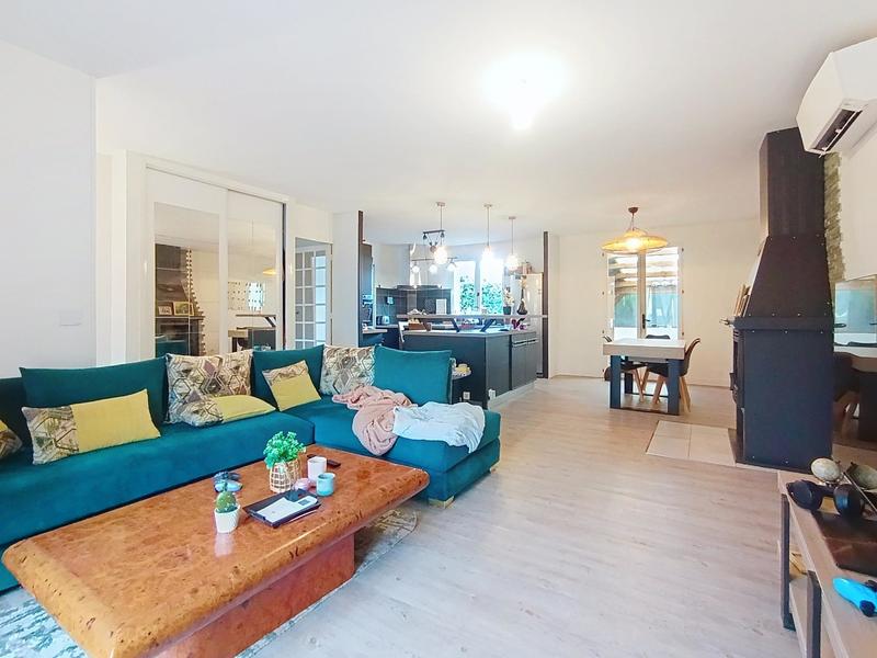 Maison - 93 m² - 4 pièces