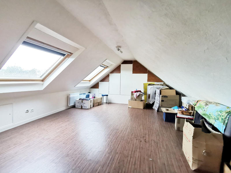 Maison - 104 m² - 6 pièces