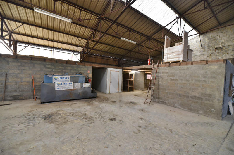 Local d'activité / Entrepôt - 650 m²