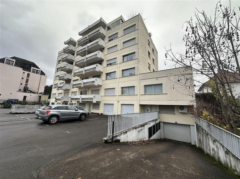 Parking / Garage - 60 m²