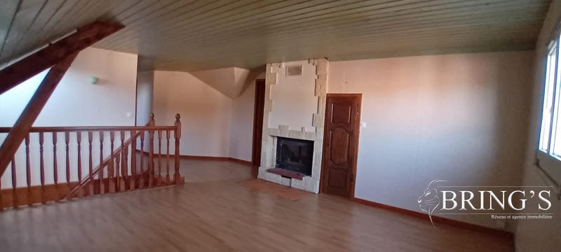 Maison - 218 m² - 9 pièces