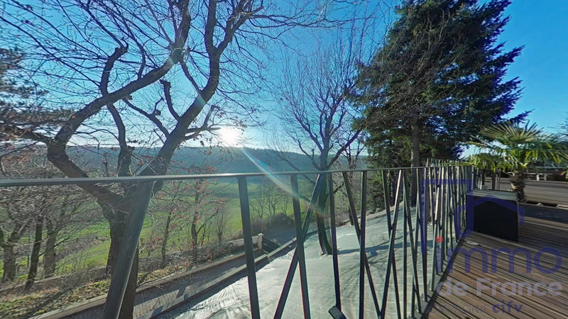 Maison - 200 m² - 6 pièces