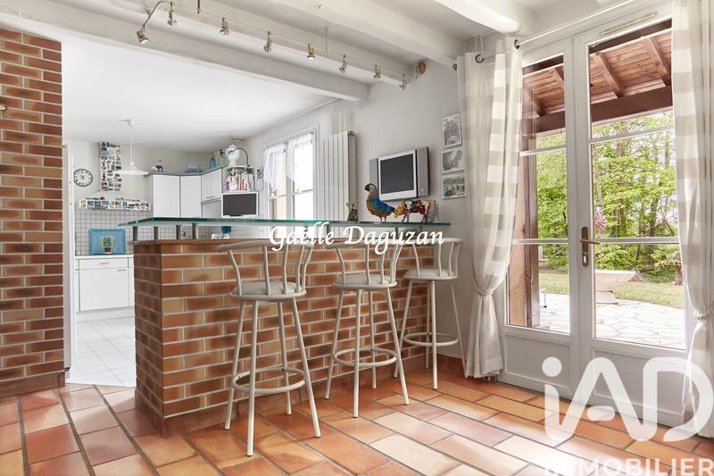 Maison - 180 m² - 7 pièces