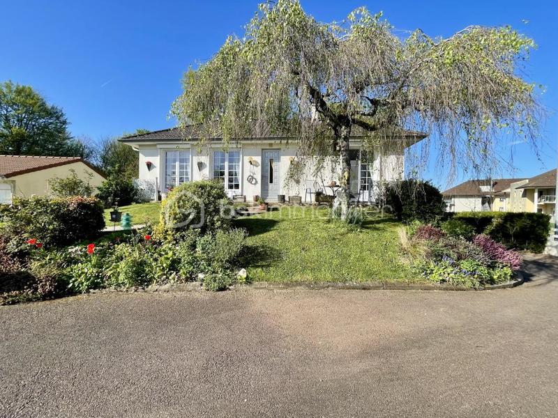 Maison traditionnelle - 87 m² - 5 pièces