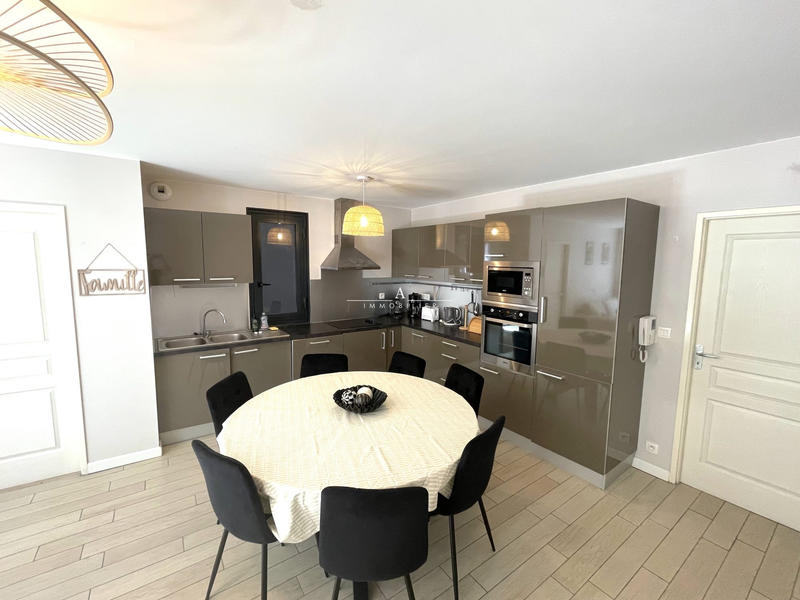 Appartement - 91 m² - 4 pièces