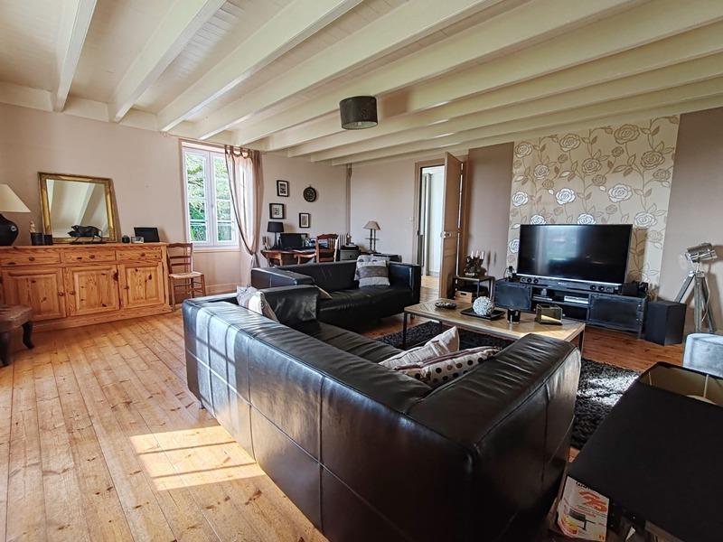 Maison - 155 m² - 6 pièces