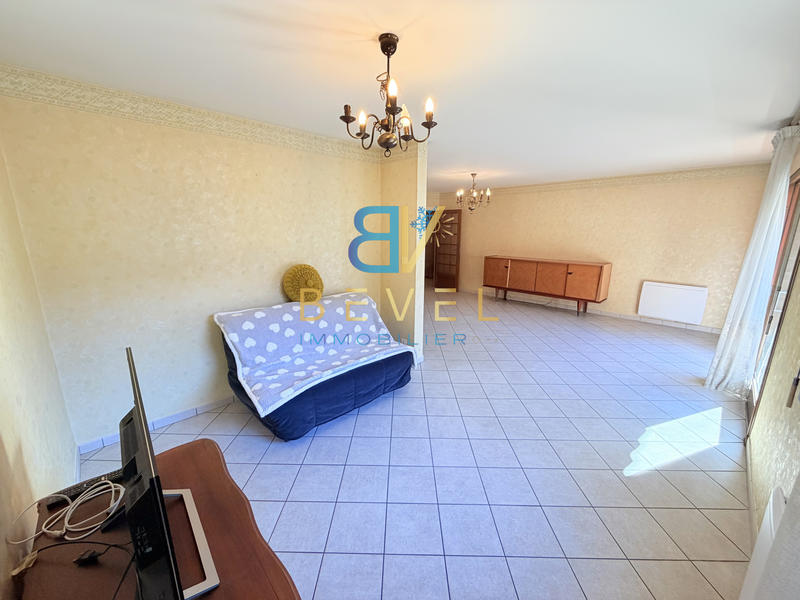 Appartement - 90 m² - 3 pièces